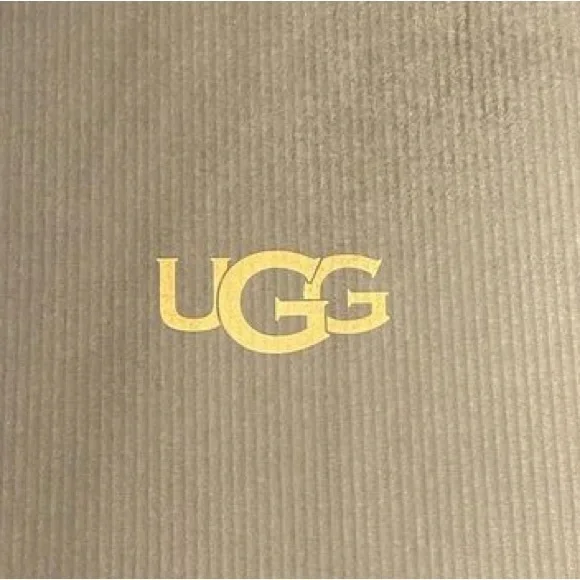 UGG - Picture 5 of 5